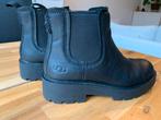 UGG enkellaarzen maat 37, Ophalen of Verzenden, Zo goed als nieuw, Zwart