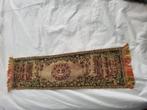 Kleed, kleedje of loper.            Maat: 93 x 28 cm, Ophalen of Verzenden, Gebruikt, Rechthoek, Binnen