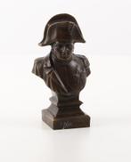 Bronzen Napoleon, Ophalen