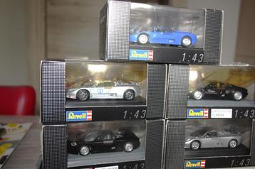 Revell 1:43 auto beschikbaar voor biedingen