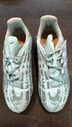 Voetbalschoenen met noppen  maat 34, Gebruikt, Sportschoenen, Kipsta, Ophalen of Verzenden
