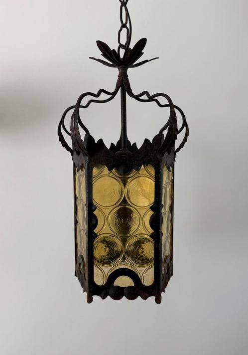 Vintage Italiaanse Hanglamp – Smeedijzer & Amberglas (1960s), Antiek en Kunst, Antiek | Lampen, Ophalen of Verzenden