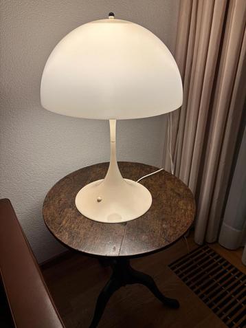 Panthella tafellamp Louis poulsen 2x beschikbaar voor biedingen
