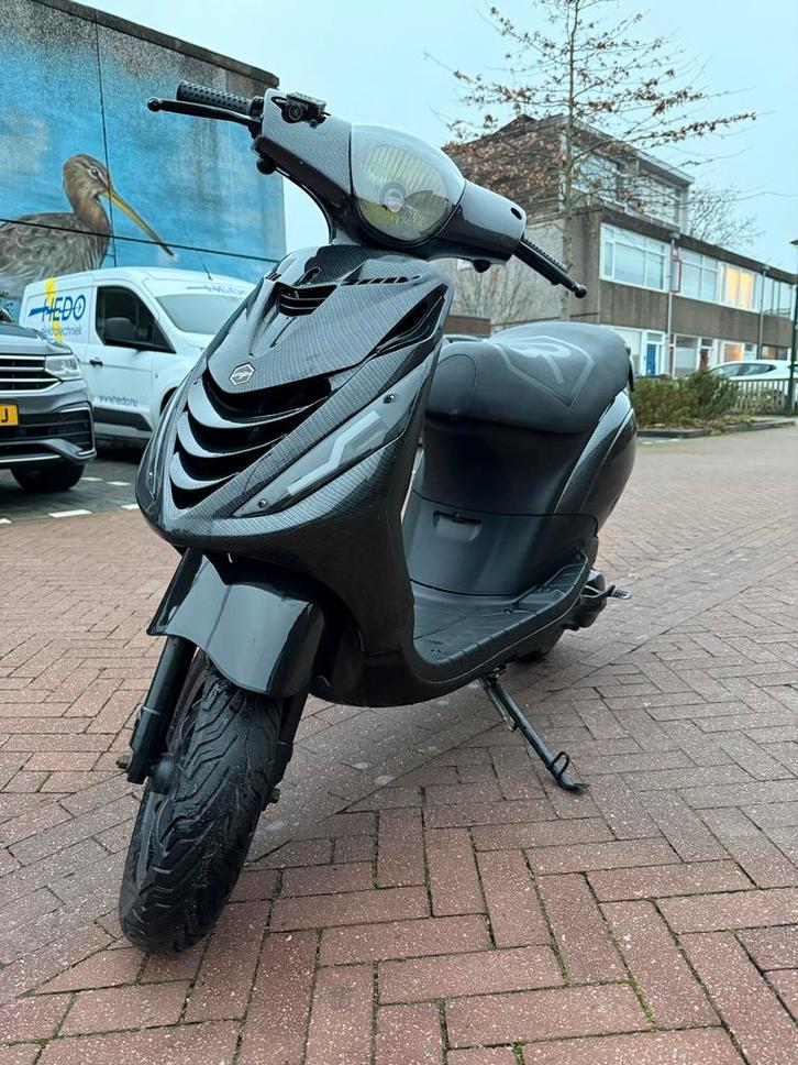 Puch Zip 70cc 2T Stage 6 + Dopler racekrukas, Fietsen en Brommers, Scooters | Piaggio, Zo goed als nieuw, Zip, Maximaal 45 km/u