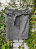 Chique zwart/wit rokje met strik ceintuur, gevoerd, met 42, Zwart, Maat 42/44 (L), Ophalen of Verzenden, Zo goed als nieuw