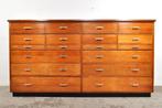 Vintage ladekast kersenhouten winkelkast jaren 50 EYECATCHER