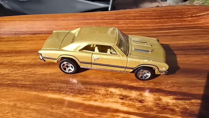 Hot Wheels ’67 Chevelle 396 GM – 2008, Hobby en Vrije tijd, Modelauto's | 1:18, Zo goed als nieuw, Auto, Hot Wheels, Ophalen of Verzenden