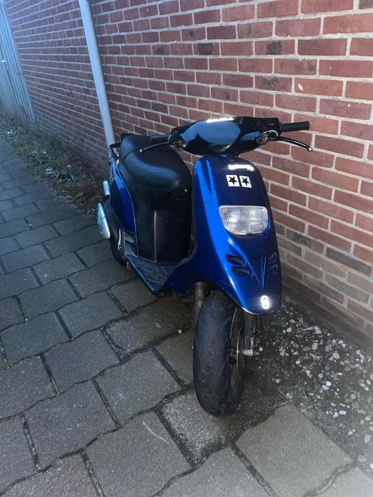 Typhoon 70cc, Fietsen en Brommers, Scooters | Piaggio, Zo goed als nieuw, Overige modellen, Tweetakt, Ophalen of Verzenden