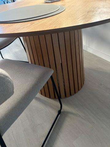 Bruin Houten Eettafel Rond - diameter 120 cm beschikbaar voor biedingen
