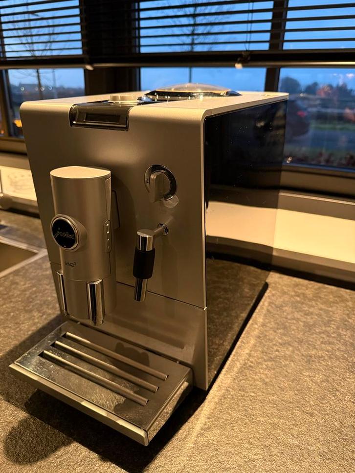JURA ENA 5 Espressomachine, Witgoed en Apparatuur, Koffiezetapparaten, Gebruikt, Gemalen koffie, Espresso apparaat, 1 kopje, Afneembaar waterreservoir