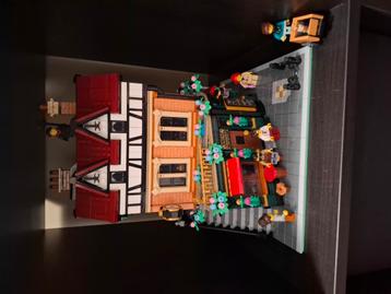 Lego tudor corner huis beschikbaar voor biedingen