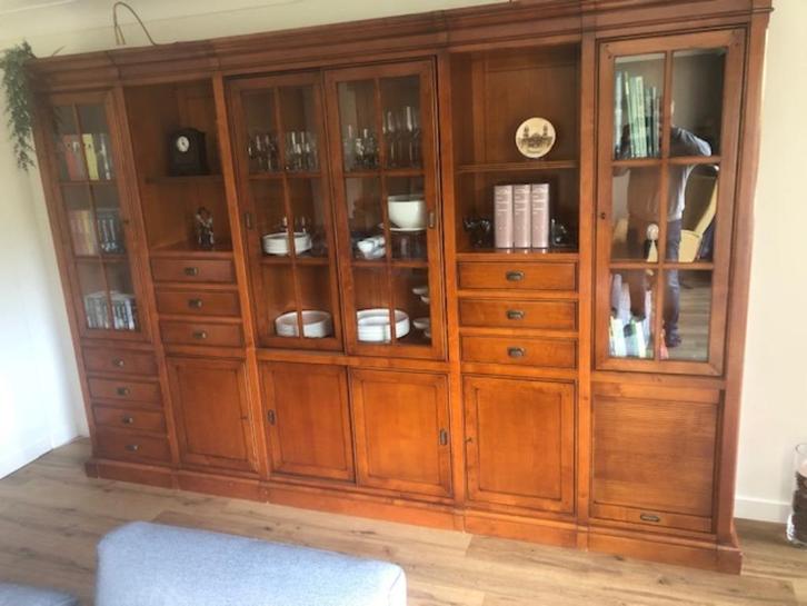 Sfeervolle kersen kast, Antiek en Kunst, Antiek | Meubels | Kasten, Ophalen