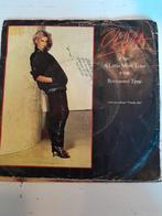 Olivia newton john 7inch a little more love, Cd's en Dvd's, Ophalen of Verzenden, Zo goed als nieuw, Pop