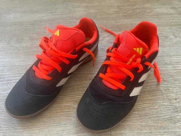 Voetbal gym schoenen adidas predator mt 38 2/3, Kleding | Heren, Schoenen, Zo goed als nieuw, Sportschoenen, Zwart, Ophalen of Verzenden