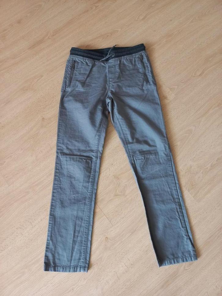Mooie nette grijze broek maat 158, Kinderen en Baby's, Kinderkleding | Maat 158, Zo goed als nieuw, Jongen, Broek, Ophalen of Verzenden