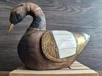 Oude handgemaakt houten vogel
Met koperen bewerking
en met p, Ophalen of Verzenden