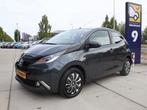 Toyota Aygo 1.0 VVT-i x-play Trekhaak!, Cruise controle, Cam, Voorwielaandrijving, Gebruikt, Euro 6, 4 stoelen