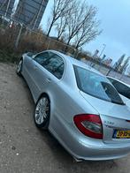 Mercedes-Benz E-Klasse 3.0 CDI E280 Sedan AUT 2007 Grijs, Auto's, Achterwielaandrijving, 2987 cc, Origineel Nederlands, Diesel