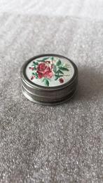 Pillendoosje met geborduurde roos, Ophalen of Verzenden