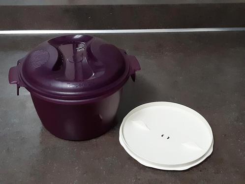 Tupperware magnetron rijstkoker 2,2 ltr paars, Huis en Inrichting, Keuken | Tupperware, Gebruikt, Paars, Ophalen of Verzenden