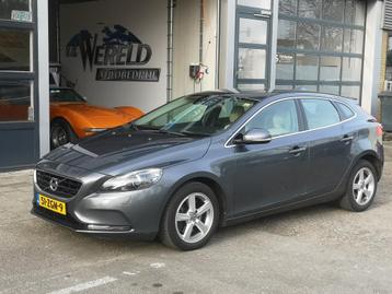 Volvo V40 1.6 T4 Summum met Leder, NAP en Garantie beschikbaar voor biedingen