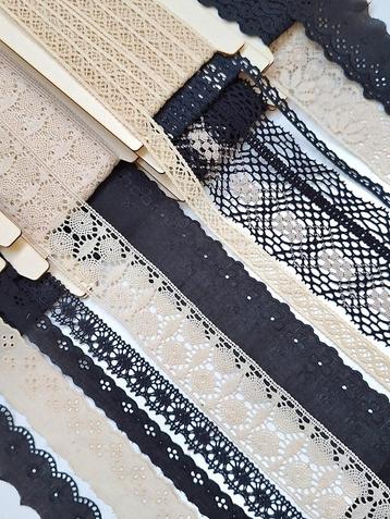 Ruim 50 meter vintage zwart ecru zeer mooi kant en broderie beschikbaar voor biedingen