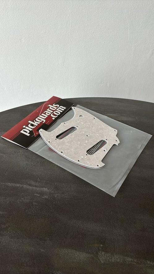 Fender Player Mustang pickguard, Muziek en Instrumenten, Instrumenten | Onderdelen, Nieuw, Elektrische gitaar, Verzenden