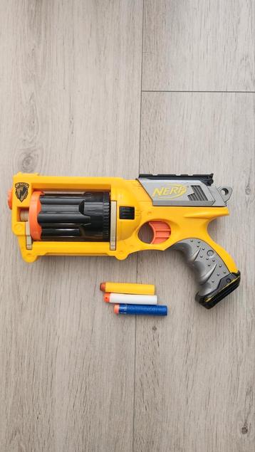 Nerf Maverick Rev-6 Blaster - Gebruikt beschikbaar voor biedingen