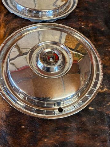 Ford Fairlane/Thunderbird '55-'56 wieldoppen beschikbaar voor biedingen