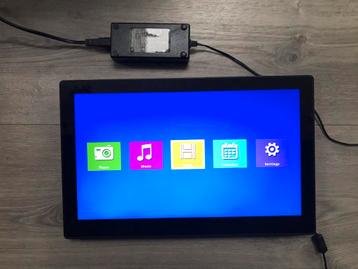 15.6inch HDMI in monitor screen scherm HD video mediascreen beschikbaar voor biedingen