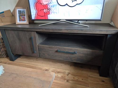 TV meubel Verato 150cm, Huis en Inrichting, Kasten | Televisiemeubels, Zo goed als nieuw, Minder dan 100 cm, 100 tot 150 cm, 25 tot 50 cm