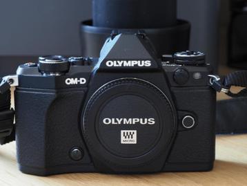 Olympus OM-D E-M5 Mark II (conditie: als nieuw, 2512 clicks) beschikbaar voor biedingen