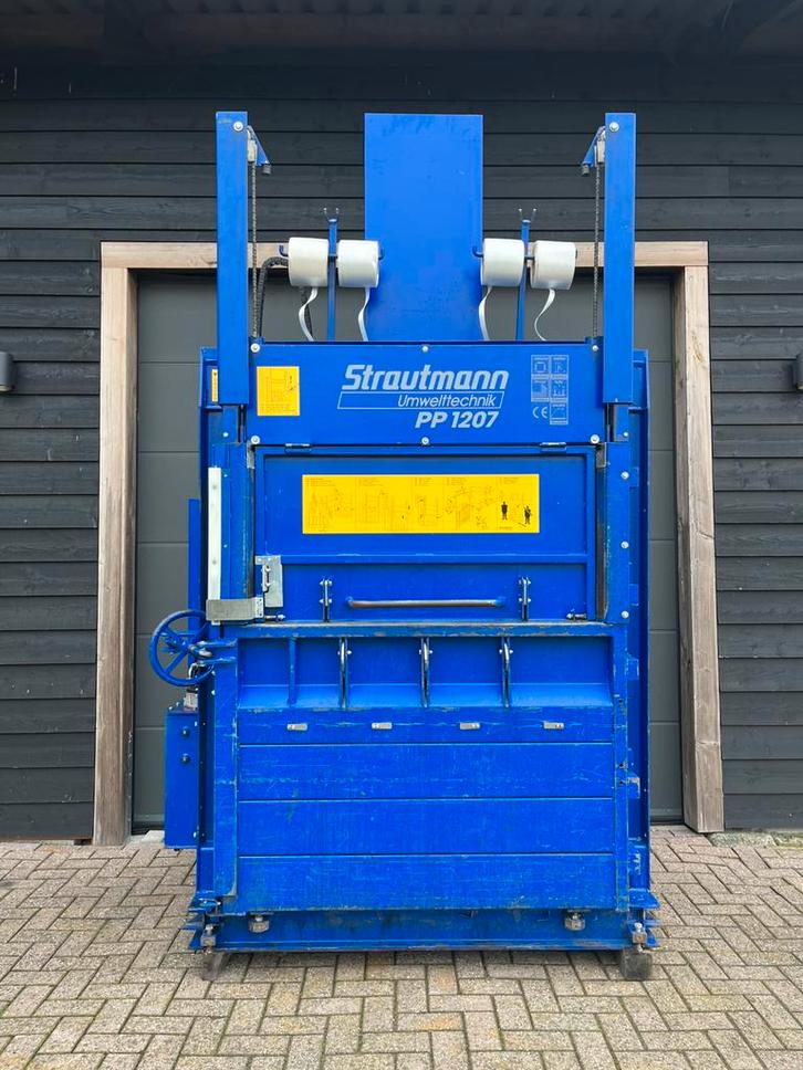 Strautmann PP1207 | 58 ton | Papierpers | Balenpers, Doe-het-zelf en Verbouw, Gereedschap | Overige machines, Ophalen of Verzenden