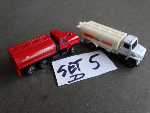 HO: D serie, set 5: 2 x tankauto., Hobby en Vrije tijd, Modeltreinen | H0, Zo goed als nieuw, Brug, Tunnel of Gebouw, Gelijkstroom of Wisselstroom