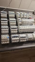 Veel schakelaars en elektra spullen Hager Abb Schneider, Ophalen of Verzenden, Gebruikt, Schakelaar