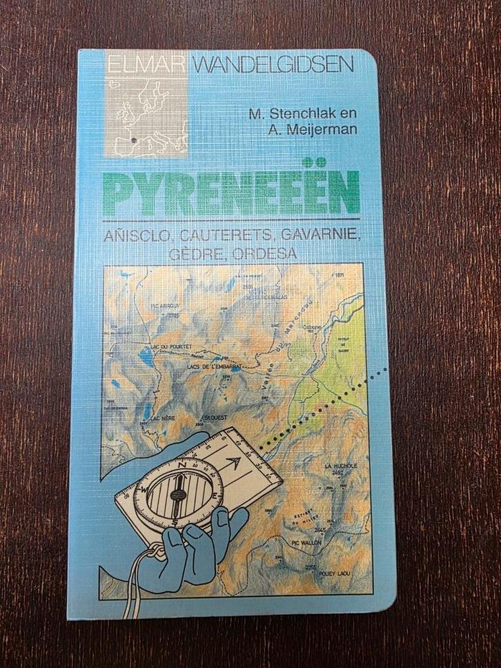 Pyreneeën - M. Stenchlak & A. Meijerman - Elmar wandelgidsen, Boeken, Reisgidsen, Zo goed als nieuw, Fiets- of Wandelgids, Europa