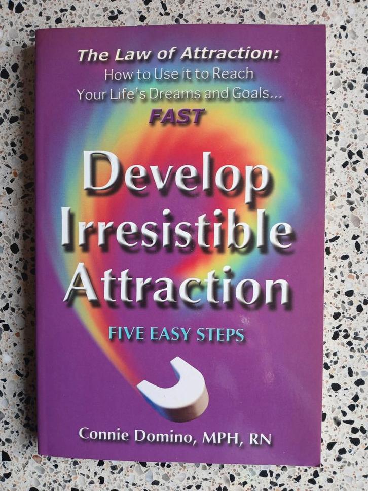 The Law of Attraction - Connie Domino zgan vaste prijs, Boeken, Esoterie en Spiritualiteit, Zo goed als nieuw, Achtergrond en Informatie