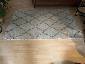 Vloerkleed 230 x 160 beschikbaar voor biedingen