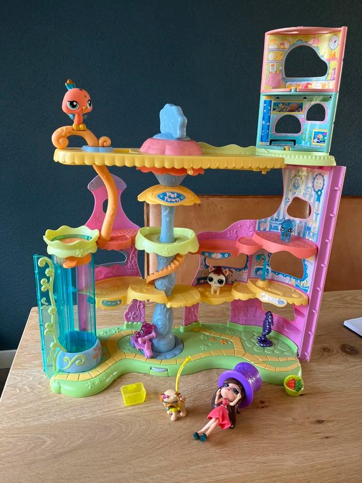 Littlest petshop speeltoren en speelboom, Kinderen en Baby's, Speelgoed | Poppenhuizen, Gebruikt, Ophalen