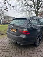 BMW 3-Serie 335d Touring AUT PANO Xenon Carplay, Achterwielaandrijving, 1800 kg, Zwart, Diesel