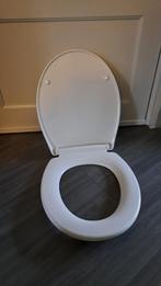 WC-bril (soft close) en toiletborstelhouder (aan de wand), Ophalen of Verzenden, Zo goed als nieuw, Overige typen