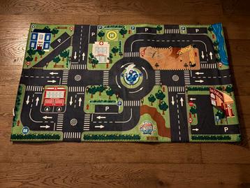 KIDS GLOBE TRAFFIC 570271 - VERKEERS SPEELKLEED beschikbaar voor biedingen