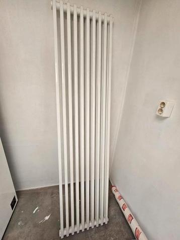 Design radiator beschikbaar voor biedingen