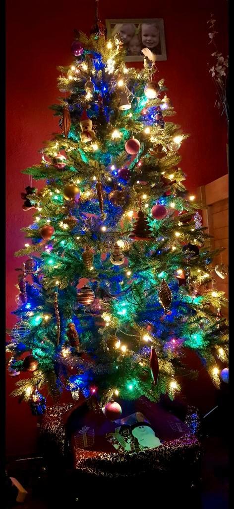 Realistisch uitziende kunstkerstboom van 1.80 M, Diversen, Kerst, Ophalen