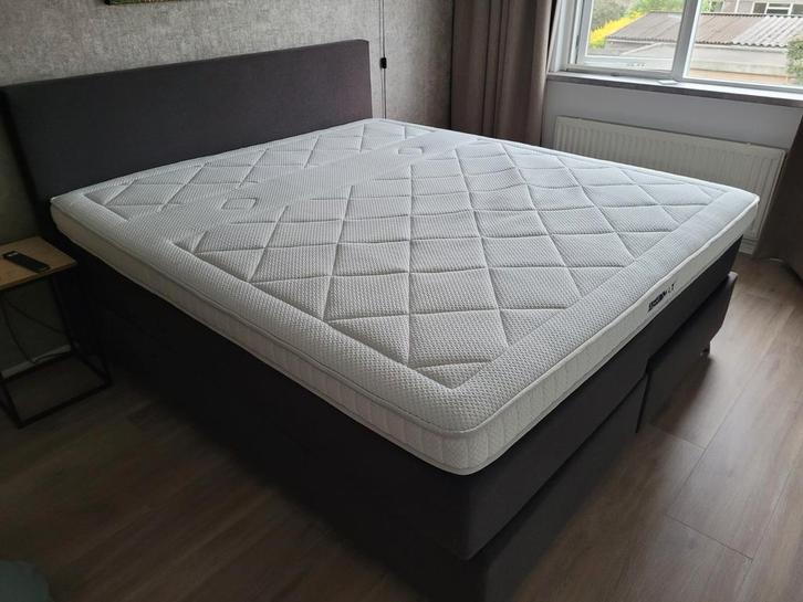 Boxspring Swiss Sense home 180 180x200cm, Huis en Inrichting, Slaapkamer | Boxsprings, Zo goed als nieuw, 180 cm, Tweepersoons