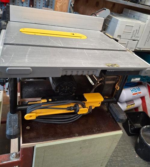 Zaagtafel-tafelzaag Dewalt DWE7492-qs, Doe-het-zelf en Verbouw, Gereedschap | Zaagmachines, Gebruikt, Cirkelzaag, 1200 watt of meer