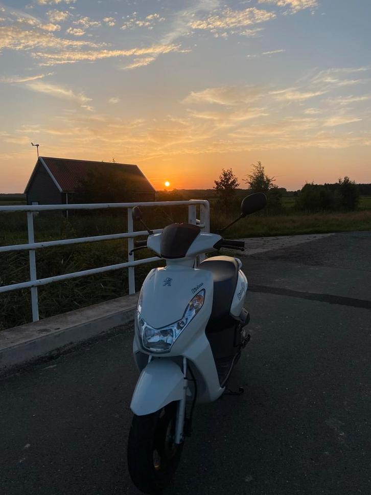 Peugeot Kisbee 4t, Fietsen en Brommers, Snorfietsen en Snorscooters, Gebruikt, Peugeot, Benzine, Ophalen