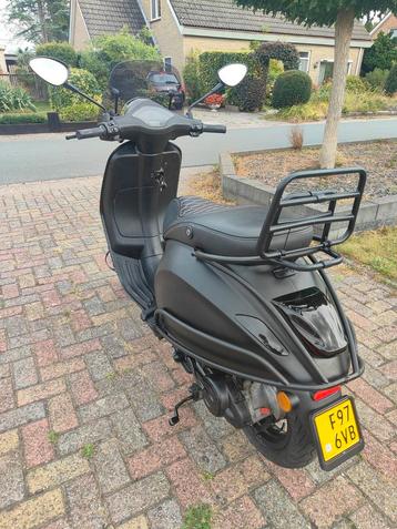 Vespa Primavera 2014 brom 4t 2v 50cc beschikbaar voor biedingen