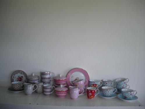 Pip servies, Huis en Inrichting, Keuken | Servies, Zo goed als nieuw, Kop(pen) en/of Schotel(s), Overige stijlen, Porselein, Ophalen of Verzenden