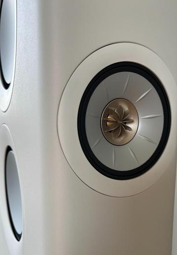 KEF LS60 wit zgan (2024) beschikbaar voor biedingen